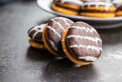 Cover Universal Dark