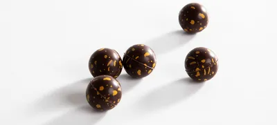 Black & Gold Ball Chocolanté