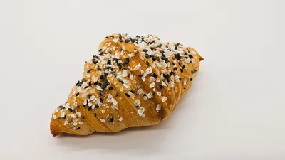 Croissant Black & White