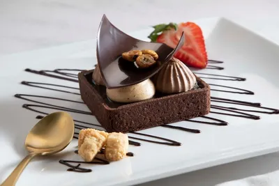 Tartaleta texturas de chocolate y praliné