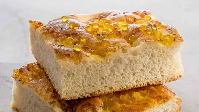 Focaccia de limón y romero